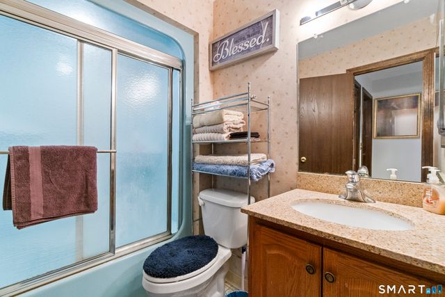 6 Lakeview Drive 6, Southington, CT 06489