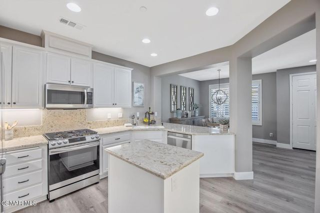 274 Via Antonio, Newbury Park, CA 91320