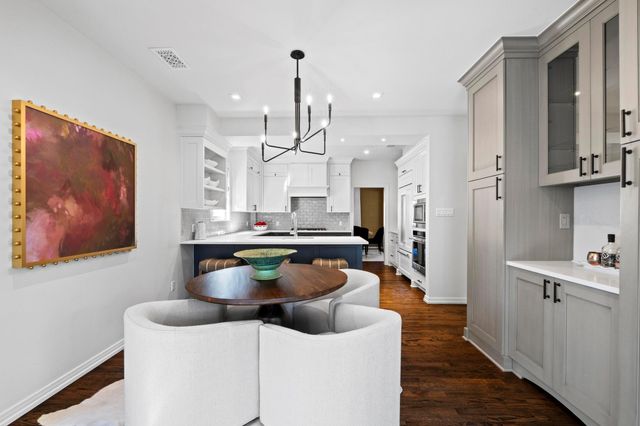 2702 Hillview Green LN, Austin, TX 78703