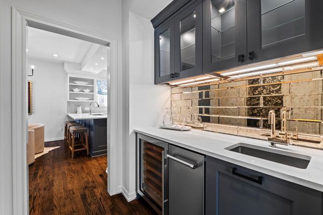 2702 Hillview Green LN, Austin, TX 78703