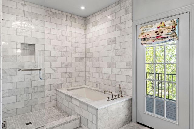 2702 Hillview Green LN, Austin, TX 78703