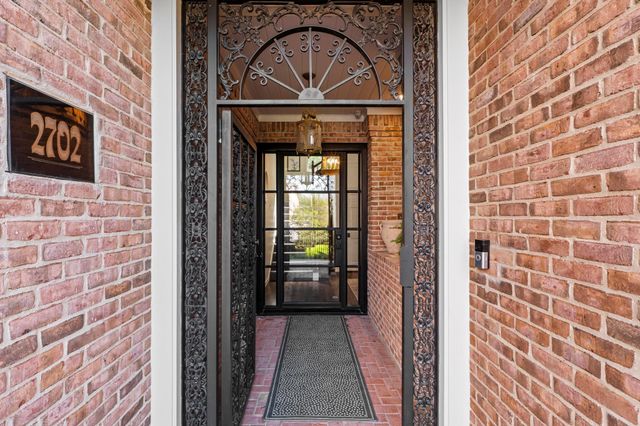 2702 Hillview Green LN, Austin, TX 78703