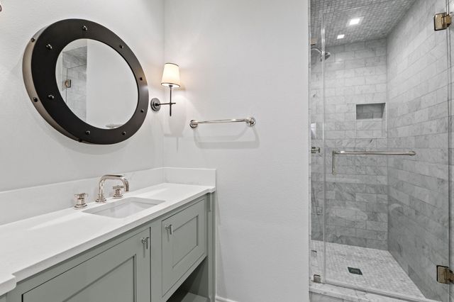 2702 Hillview Green LN, Austin, TX 78703