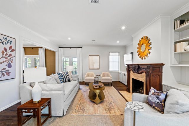 2702 Hillview Green LN, Austin, TX 78703