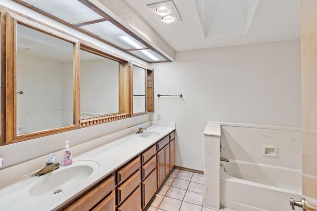 984 Mesman Drive, Grants Pass, OR 97527