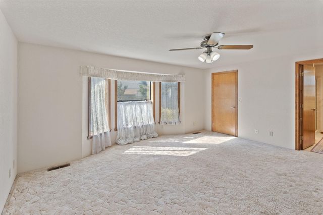 984 Mesman Drive, Grants Pass, OR 97527