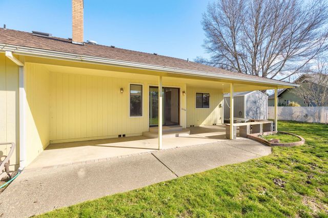 984 Mesman Drive, Grants Pass, OR 97527