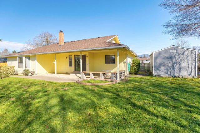 984 Mesman Drive, Grants Pass, OR 97527