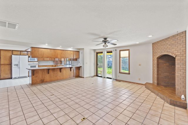 984 Mesman Drive, Grants Pass, OR 97527