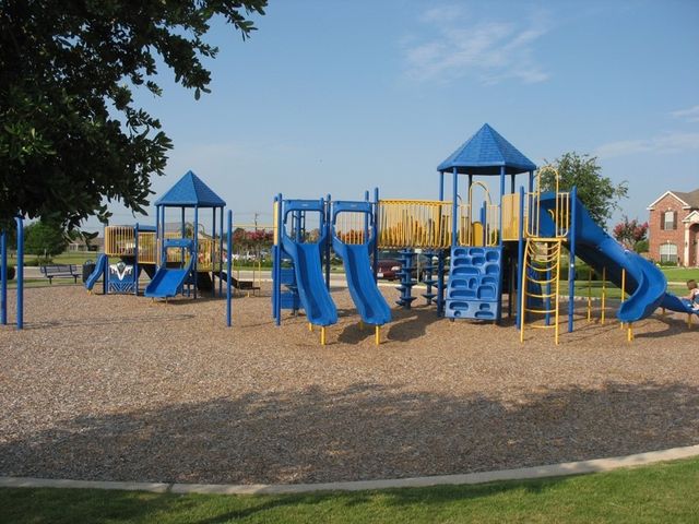 1008 Fort Apache Drive, Fort Worth, TX 76052