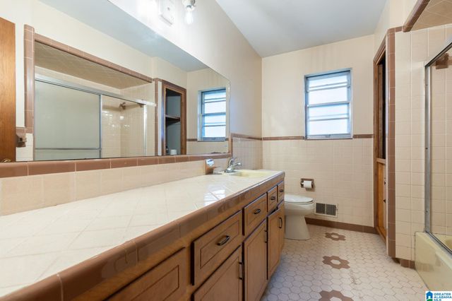 1739 SHANNON ROAD, Bessemer, AL 35022