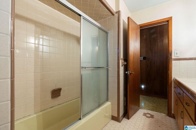 1739 SHANNON ROAD, Bessemer, AL 35022