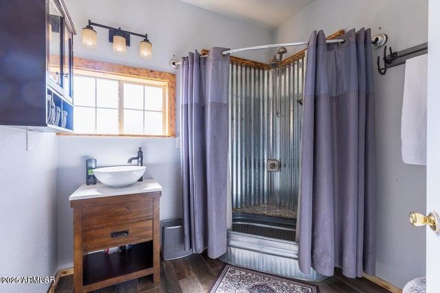 24 N COUNTY ROAD N3101 --, Vernon, AZ 85940