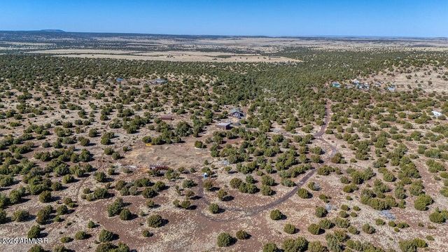 24 N COUNTY ROAD N3101 --, Vernon, AZ 85940