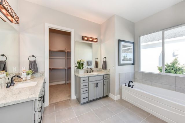 6169 Riding Path Dr, Roseville, CA 95747