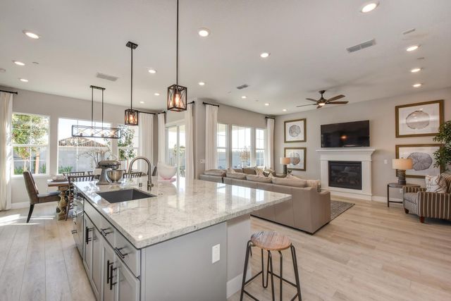 6169 Riding Path Dr, Roseville, CA 95747