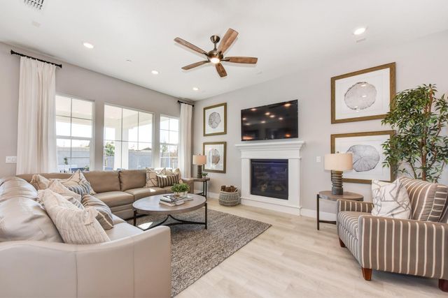 6169 Riding Path Dr, Roseville, CA 95747