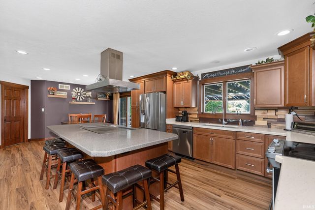 58863 County Road 19, Goshen, IN 46528
