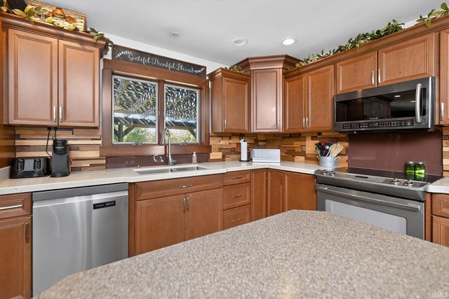 58863 County Road 19, Goshen, IN 46528