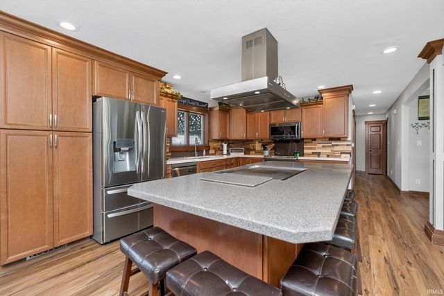 58863 County Road 19, Goshen, IN 46528