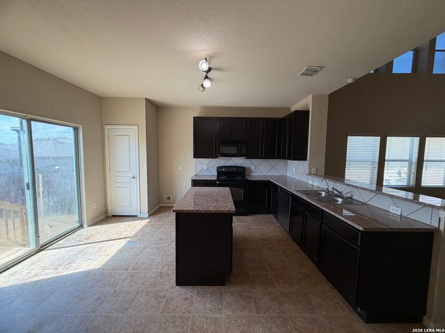 11402 GARDEN FLS, San Antonio, TX 78245