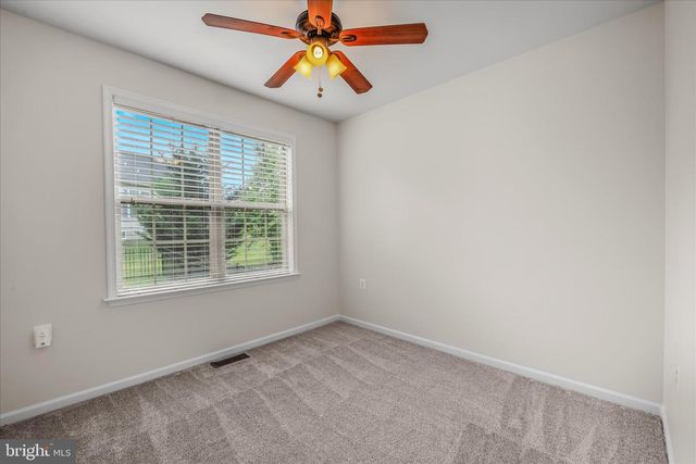 220 LEWIS WASHINGTON DR, Charles Town, WV 25414
