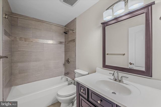 220 LEWIS WASHINGTON DR, Charles Town, WV 25414