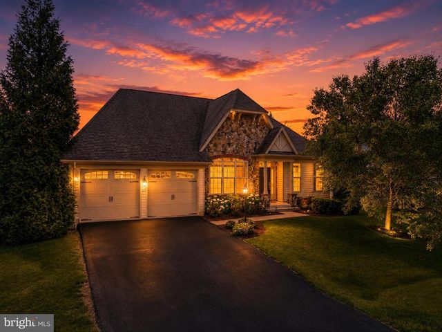 220 LEWIS WASHINGTON DR, Charles Town, WV 25414