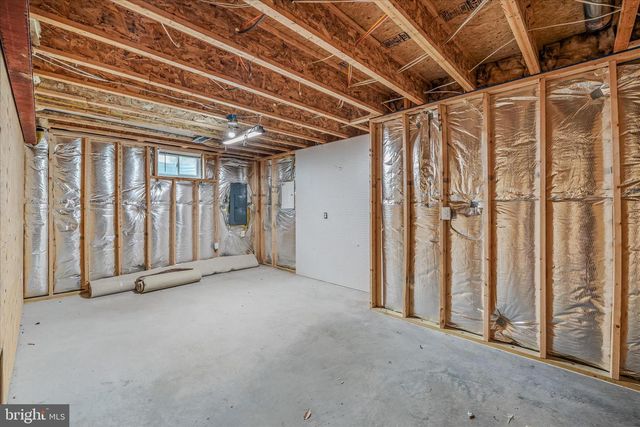 220 LEWIS WASHINGTON DR, Charles Town, WV 25414