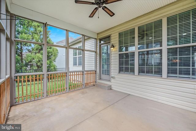 220 LEWIS WASHINGTON DR, Charles Town, WV 25414