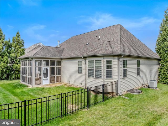 220 LEWIS WASHINGTON DR, Charles Town, WV 25414