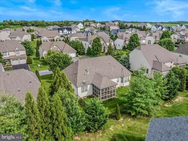 220 LEWIS WASHINGTON DR, Charles Town, WV 25414