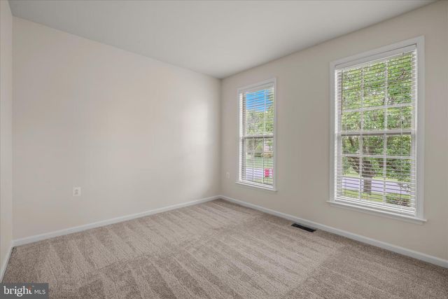 220 LEWIS WASHINGTON DR, Charles Town, WV 25414