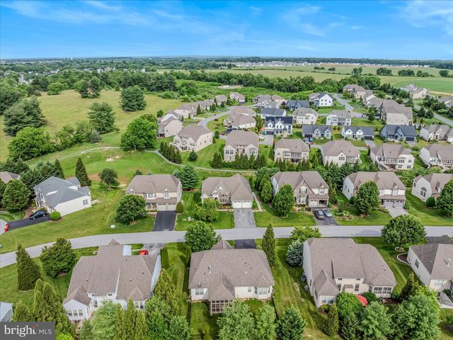 220 LEWIS WASHINGTON DR, Charles Town, WV 25414