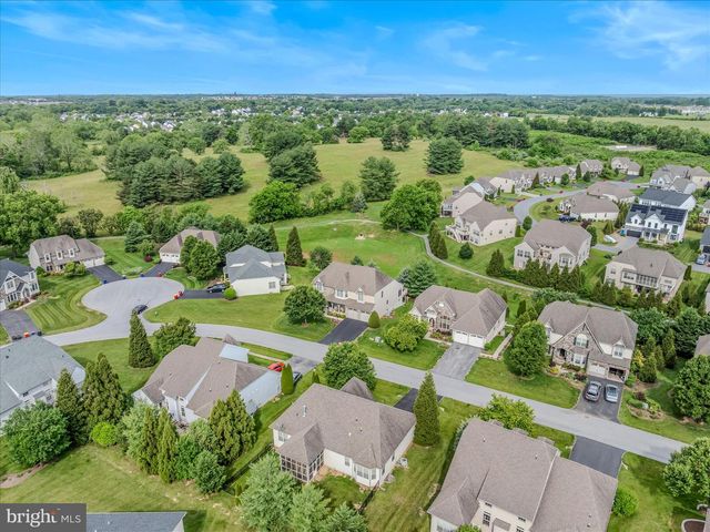220 LEWIS WASHINGTON DR, Charles Town, WV 25414