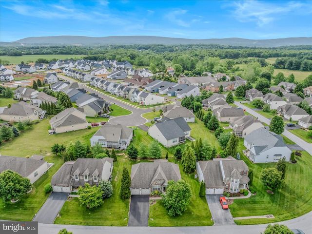 220 LEWIS WASHINGTON DR, Charles Town, WV 25414
