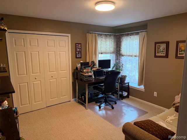 1900 Landmark Court, Ann Arbor, MI 48103