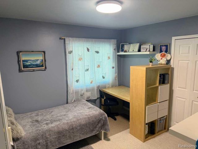 1900 Landmark Court, Ann Arbor, MI 48103