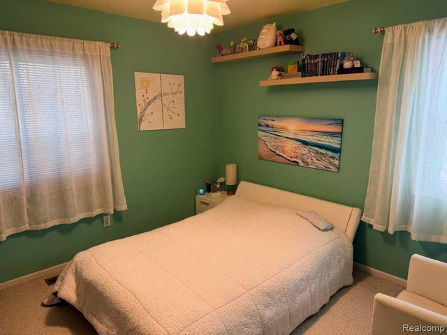 1900 Landmark Court, Ann Arbor, MI 48103