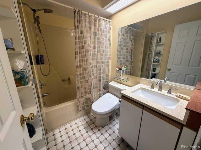 1900 Landmark Court, Ann Arbor, MI 48103