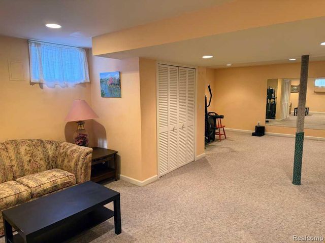 1900 Landmark Court, Ann Arbor, MI 48103