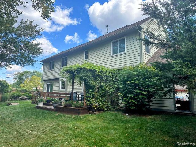 1900 Landmark Court, Ann Arbor, MI 48103