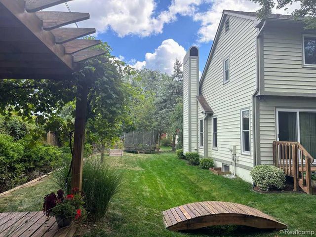 1900 Landmark Court, Ann Arbor, MI 48103