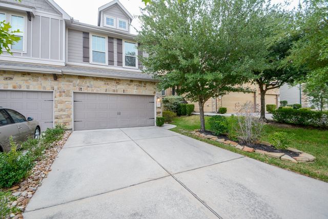 22 Cheswood Manor, The Woodlands, TX 77382