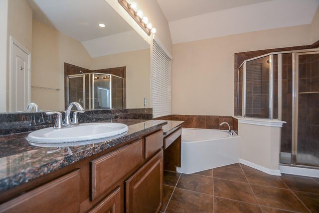 22 Cheswood Manor, The Woodlands, TX 77382