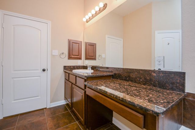 22 Cheswood Manor, The Woodlands, TX 77382