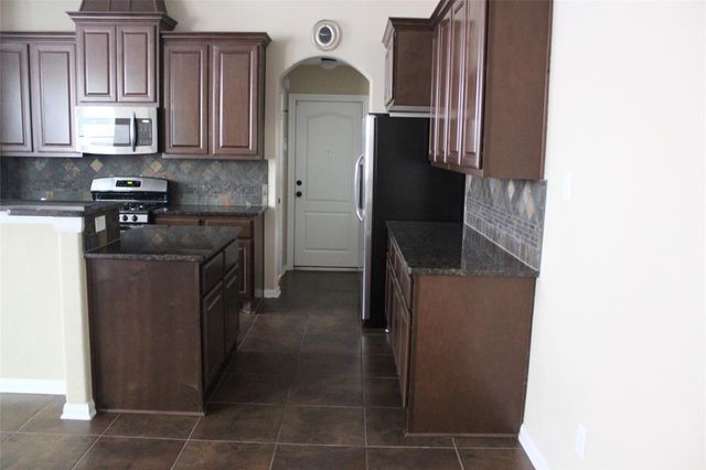 22 Cheswood Manor, The Woodlands, TX 77382