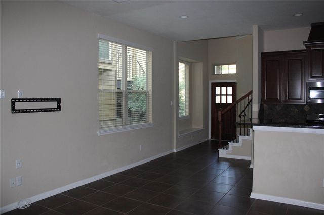 22 Cheswood Manor, The Woodlands, TX 77382