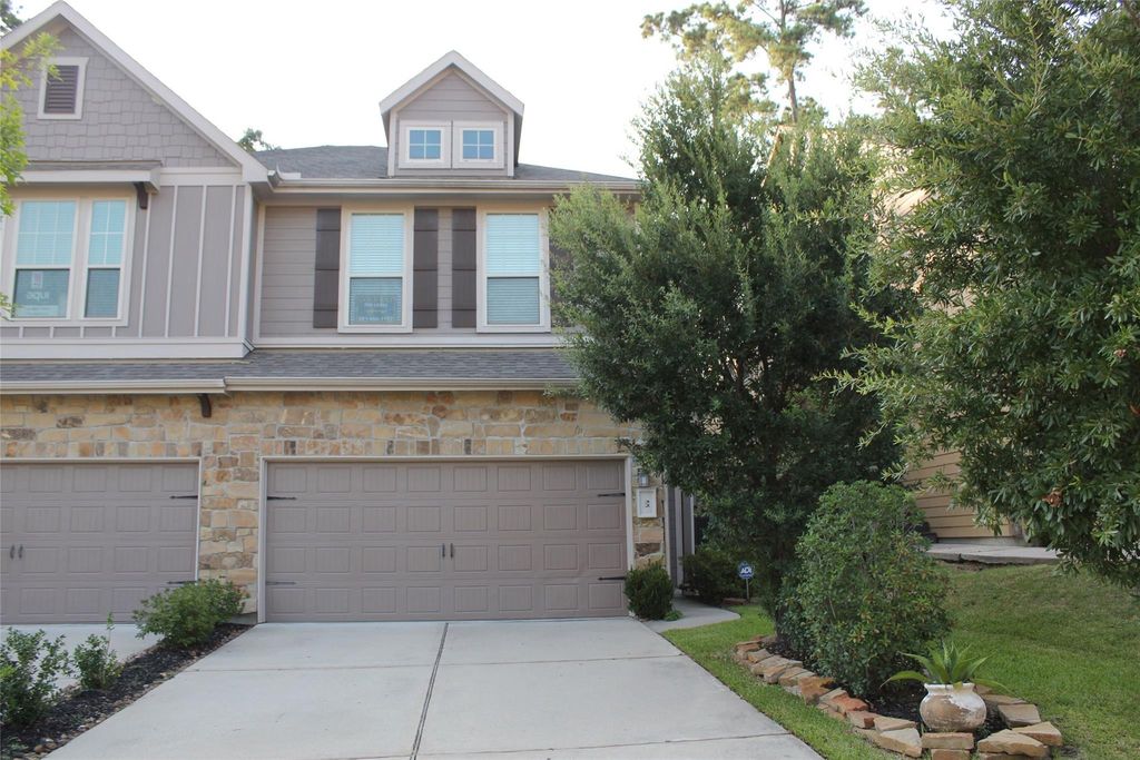22 Cheswood Manor, The Woodlands, TX 77382