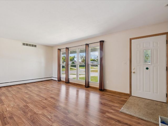 190 26th Street Court, Marion, IA 52302